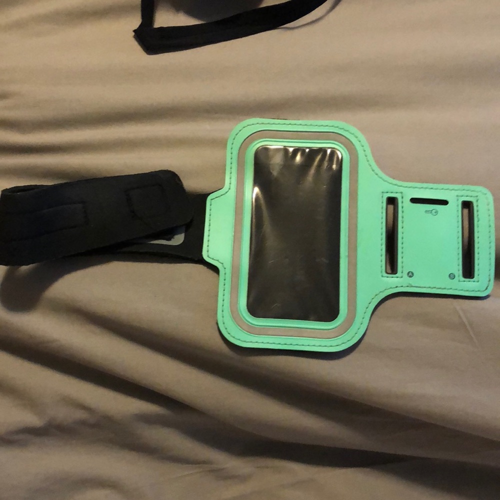 Fitness phone band